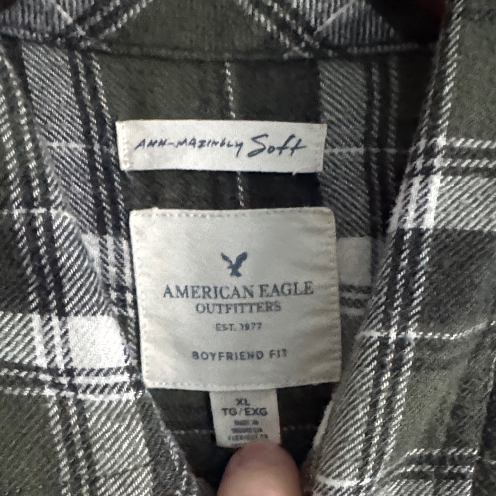 American Eagle Outfitters Dark Green Plaid Shirt - Picture 2 of 4